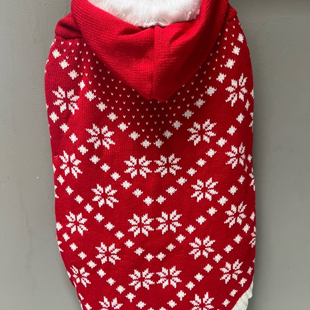 Brand New Petrageous Designs Red Snowflake Pattern Puppy Sweater - SZ L